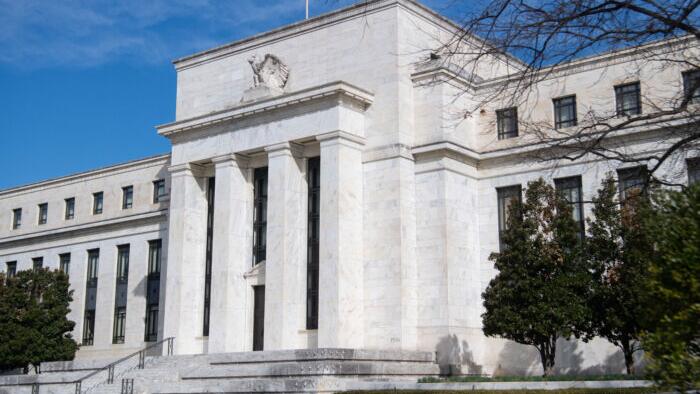 NextImg:Minimum Wage & The Fed's Biggest Fear