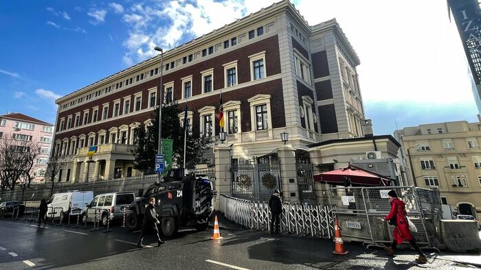 NextImg:Half-Dozen Countries Temporarily Close Istanbul Consulates Over 'Security Threats'