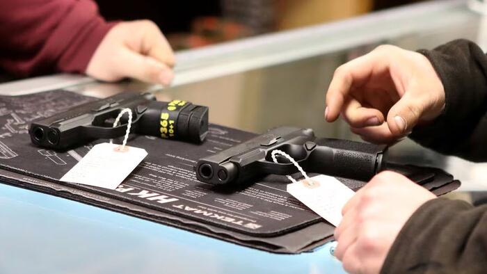 NextImg:Discover To Begin Tracking Purchases At Gun Retailers Starting In April
