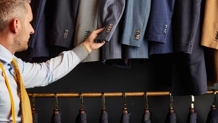 NextImg:Does Gold Really Preserve Purchasing Power? The Case Of The High-End Suit
