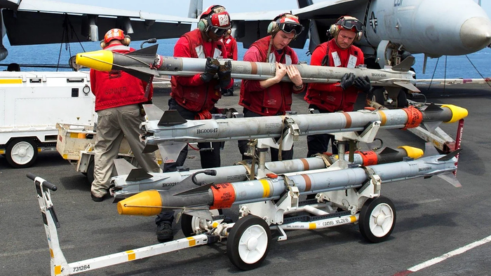 NextImg:First Sidewinder Missile Targeting Object Over Lake Huron Missed At Cost Of $400,000