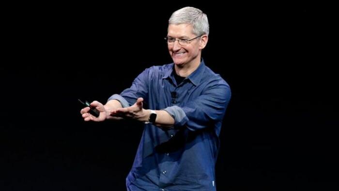 NextImg:Apple Slides After Missing On Top And Bottom-Line, First iPhone Revenue Drop Since 2020