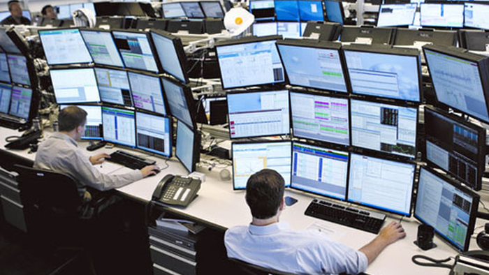 NextImg:Futures Rebound As Dollar Slides, Yields Drop