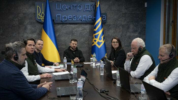 NextImg:JPMorgan Inks Agreement With Zelensky on Rebuilding Ukraine's Infrastructure, Seeds $20BN+