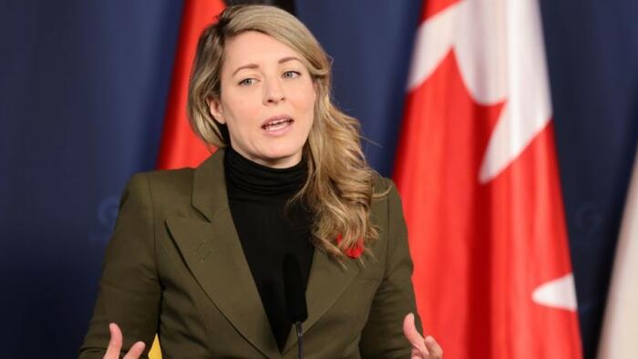 NextImg:Canadian Foreign Minister Calls For "Regime Change" In Russia