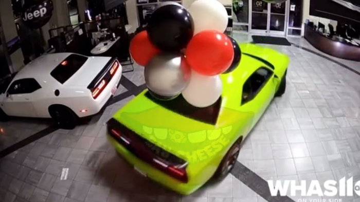 NextImg:Watch: $600,000 Worth Of Hellcats Stolen In Under Sixty Seconds