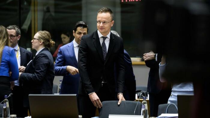 NextImg:Hungary, Poland Reject "Extremely Dangerous" EU NatGas Cutback Extension