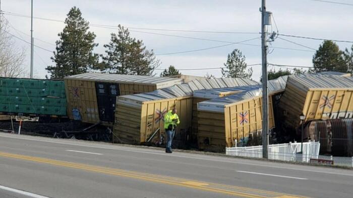 NextImg:Residents Told To Shelter In Place After Norfolk Southern Freight Train Derails In Ohio