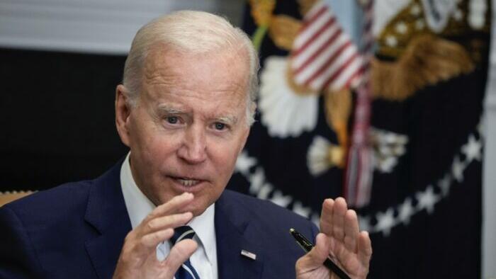 NextImg:Biden To Propose 5.2% Raise For Federal Employees; Republicans, Unions Slam
