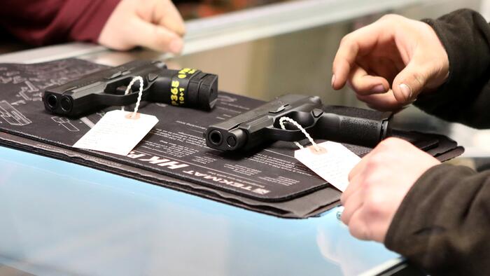 NextImg:Visa, Mastercard Halt Work On Gun Merchant Codes