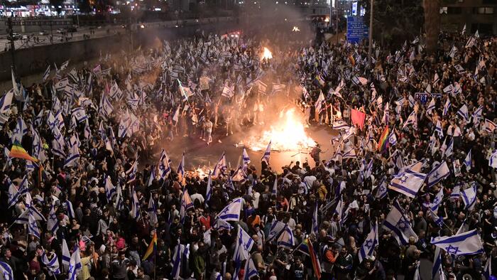 NextImg:Netanyahu To Imminently Suspend Israeli Judicial Overhaul Plan After Protest Chaos, Strikes & Shutdowns