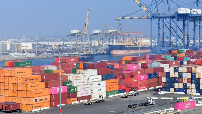 NextImg:US Container Imports Plunge As Recession Fears Mount 