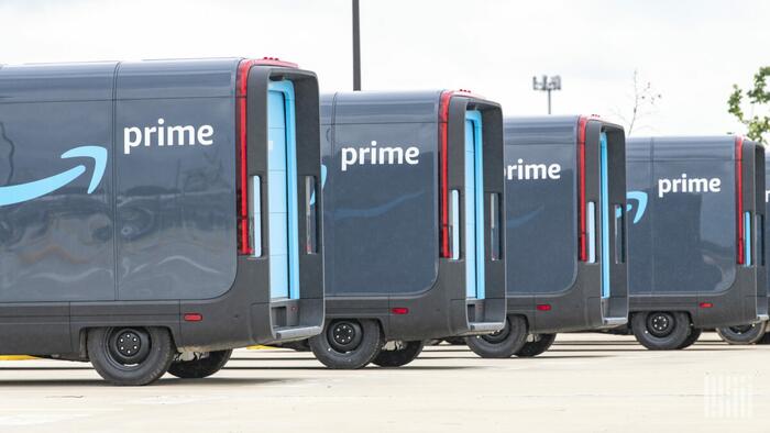 NextImg:Amazon Workers In California Agree To Join Teamsters