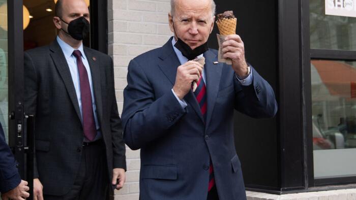 NextImg:The Mad Emperor Of Ice Cream
