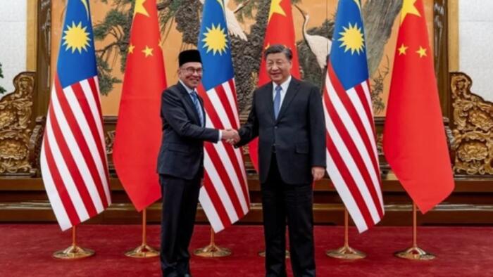 NextImg:"No Reason" For Malaysia To Rely On US Dollar, PM Warns As Yuan Influence Grows