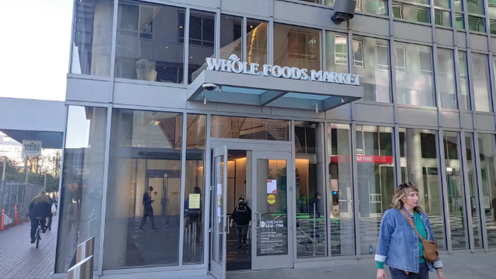 NextImg:Whole Foods' Flagship San Francisco Store Closing Due To "High Theft" And "Hostile Visitors" 