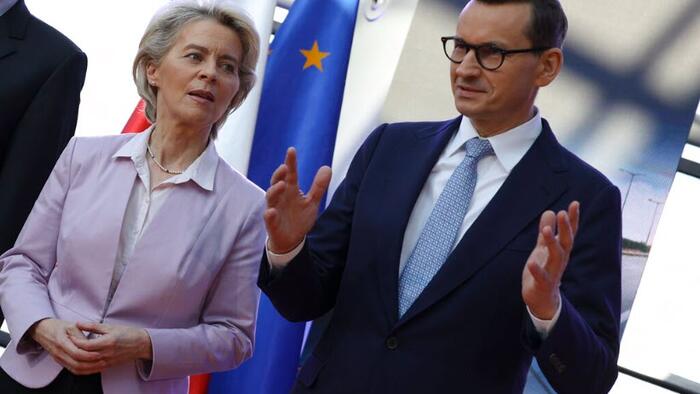 NextImg:EU Slams Poland & Hungary's Ban On Ukrainian Food Imports As Other Countries Threaten To Join Blockade