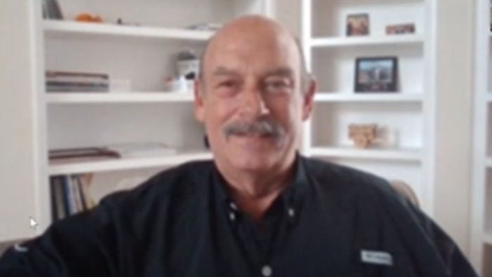 NextImg:Bill Holter Warns "Gold Is Going To Break The Fed"