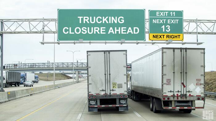 NextImg:Illinois Trucking Company's Sudden Shutdown Leaves Team Drivers Stranded, Unpaid