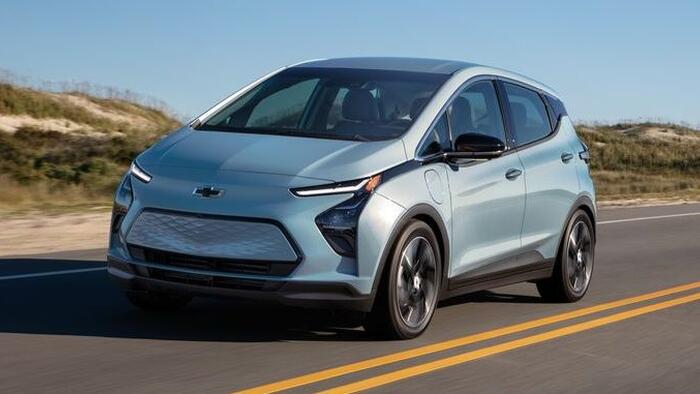 NextImg:GM Kills Chevy Bolt, Paving Path for Electric Pickups