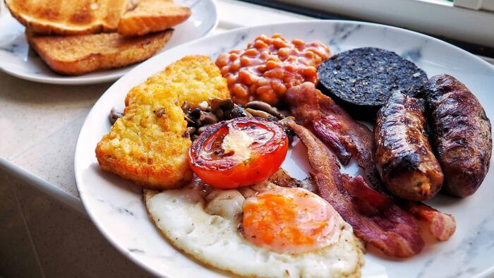 NextImg:Soaring Cost Of English Breakfast Shell-Shocks Consumers 
