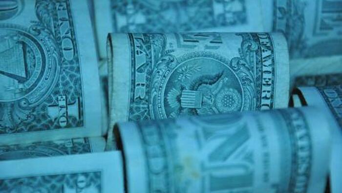 NextImg:What If The Dollar Falls?