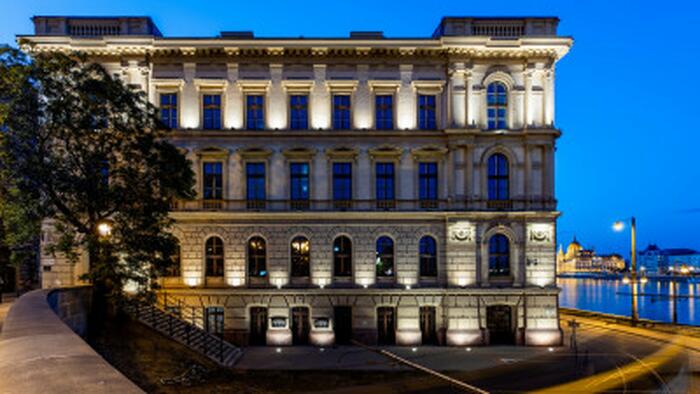 NextImg:US Slaps Sanctions On Hungary Bank Over Russia Ties