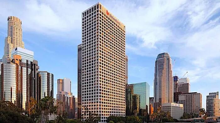 NextImg:Manhattan Office Vacancy Hits Record As Marquee LA Office Tower Sells At 50% Loss