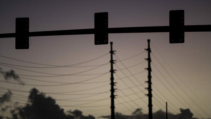 Energy Commissioner Warns Of 'Major Threats' To Power Grid - Vimarsana News