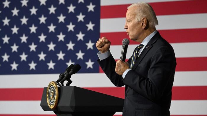 Peter Schiff: Joe Biden Is Rewarding People With Bad Credit - Vimarsana News