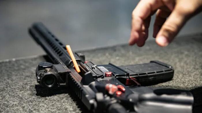 Texas Lawmakers Advance Bill To Raise Age For Buying Semiautomatic Rifles To 21 - Vimarsana News