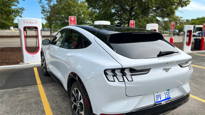 NextImg:Ford EV Customers Will Have Access To Tesla's 12,000 Superchargers