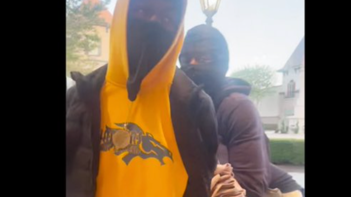 NextImg:Lululemon Fires Two Store Employees For Calling Police On Masked Robbers