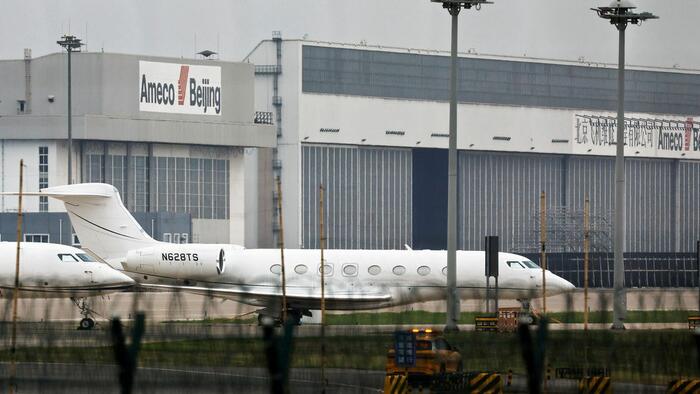 NextImg:Musk Lands In China, Holds Meeting With Top Official, Declares Tesla's Stance Against "Decoupling"