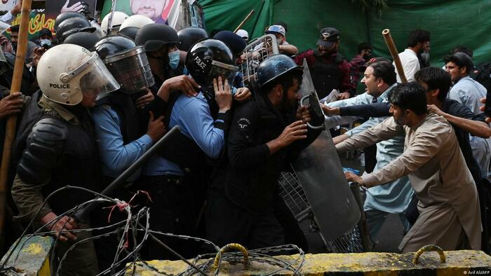 Pakistan May Lose Support From IMF - Risks Debt Default As Civil Unrest Continues - Vimarsana News