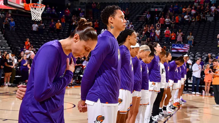 NextImg:Guess Who Stood For The National Anthem?