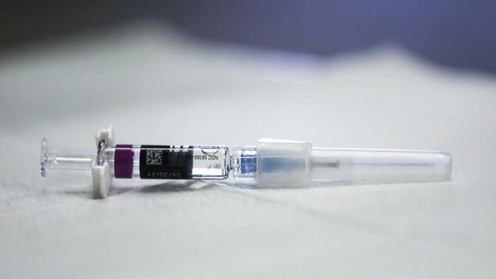 NextImg:Feds Start Enrolling Volunteers For mRNA Flu Vaccine Trial