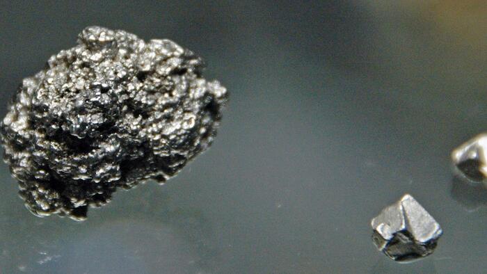 NextImg:Platinum Market "Entering Substantial Deficit This Year"