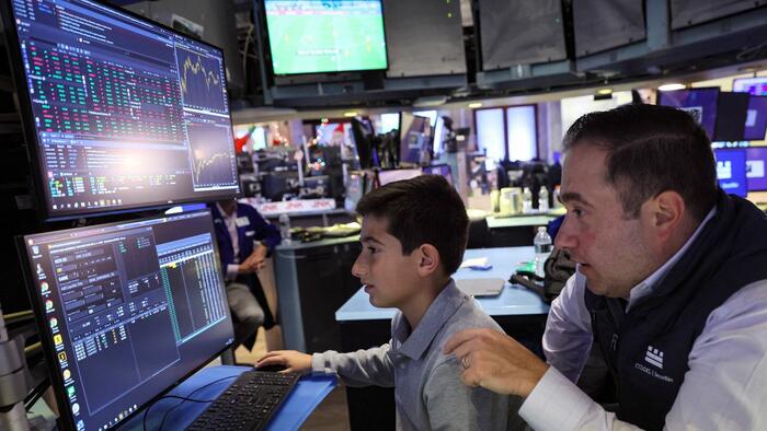NextImg:Futures Dip After Shock RBA Rate Hike As Fed Meeting Begins