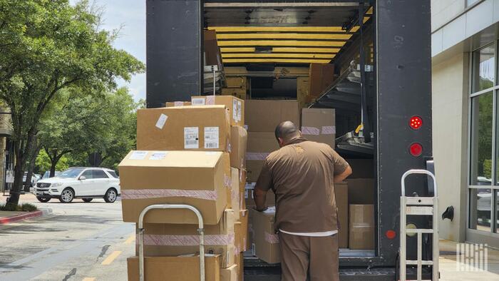 NextImg:Teamsters To Begin Process To Authorize Leaders To Strike UPS