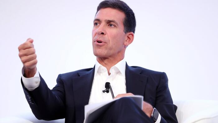 NextImg:Goldman Slumps To 2-Mo Lows Amid Collapse In Trading Revenue, More Job Cuts Coming