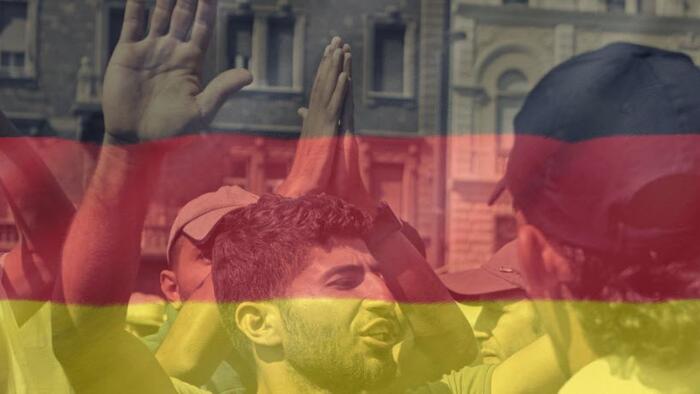 NextImg:"Migrants Will Soon Be The Powerful" - German Broadsheet Causes Uproar With Immigration Article