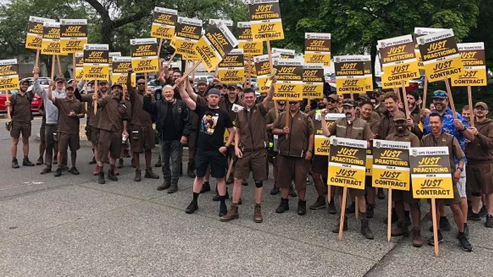 NextImg:UPS Teamsters Warn: "Nationwide Strike Imminent" If Friday Deadline Not Met