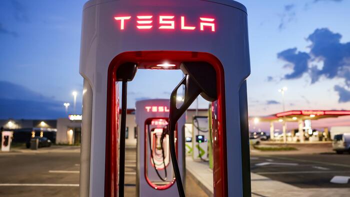 NextImg:GM Joins Ford In Switching To Tesla Charging Standard For Next Generation EVs