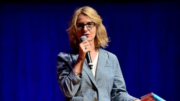 NextImg:Best-Selling US Author Cancels Her Own Book In Response To Anti-Russian PR Campaign