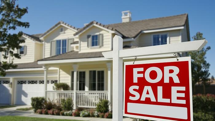 NextImg:Investor Home Purchases Collapse Most On Record