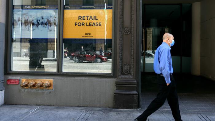 NextImg:Regional Banks Scramble To Unload Commercial Real Estate Loans, Fearing New Crisis