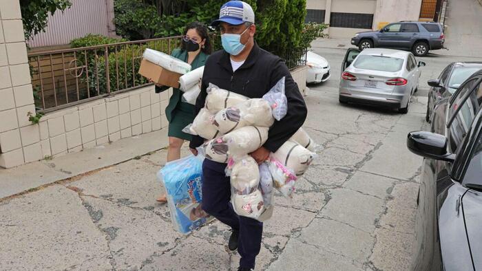 NextImg:First Busload Of Illegal Immigrants Arrives In Los Angeles From Texas