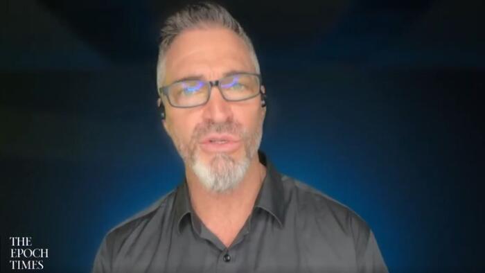 NextImg:People Need To Understand They’re 'Being Used Against Each Other': Filmmaker