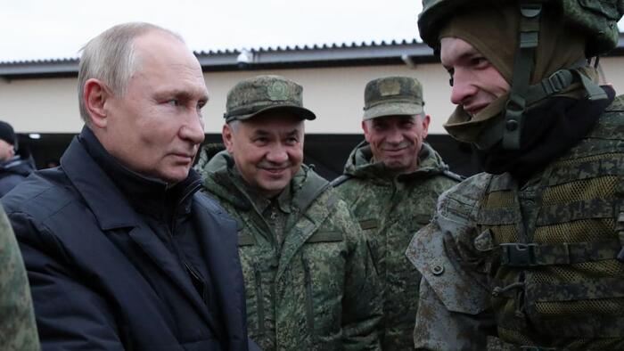 NextImg:Putin Declares Ukraine's Counteroffensive Failing, Mulls Grain Deal Exit